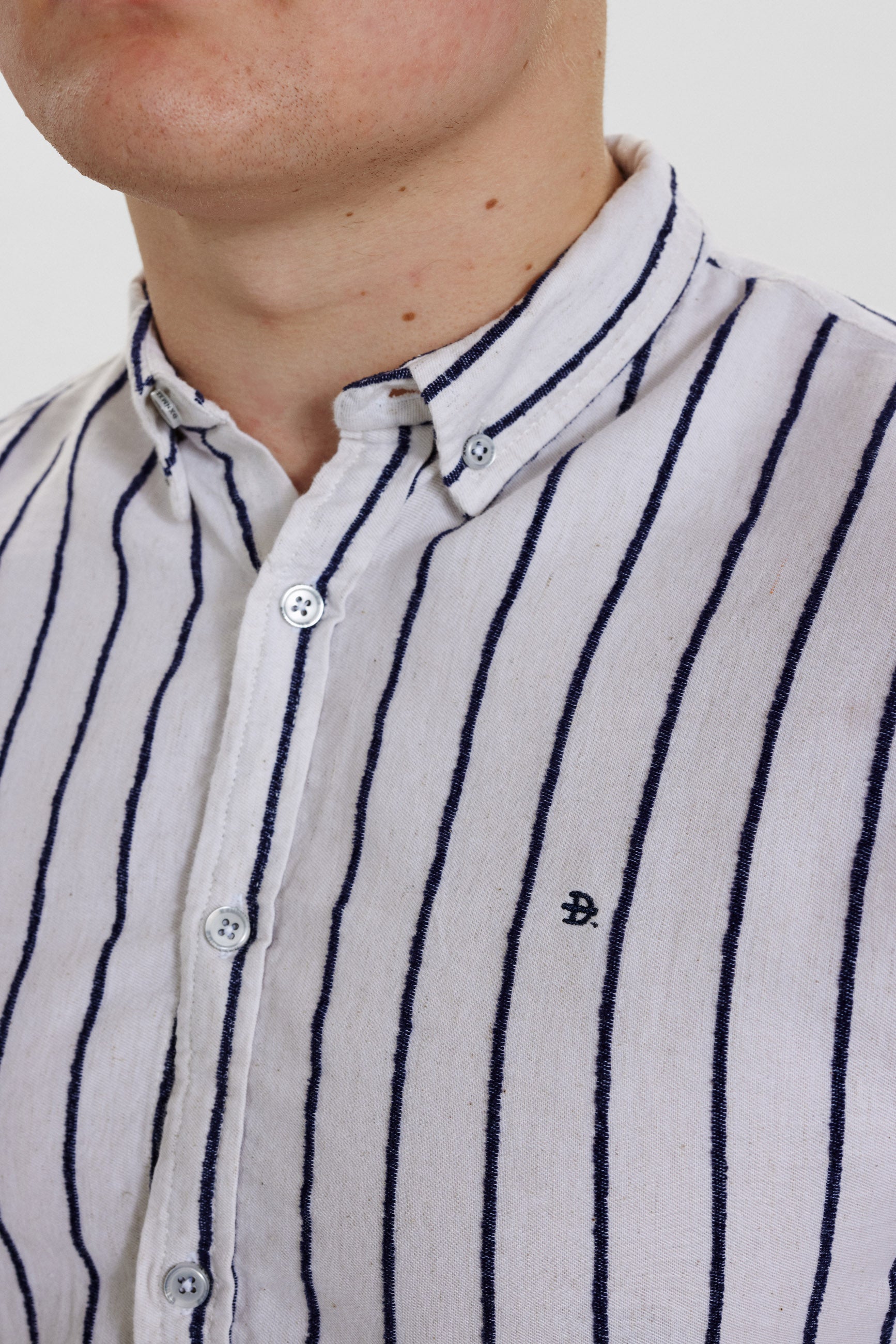 DXNMXRK. DX-Caleb Outlet Carbon