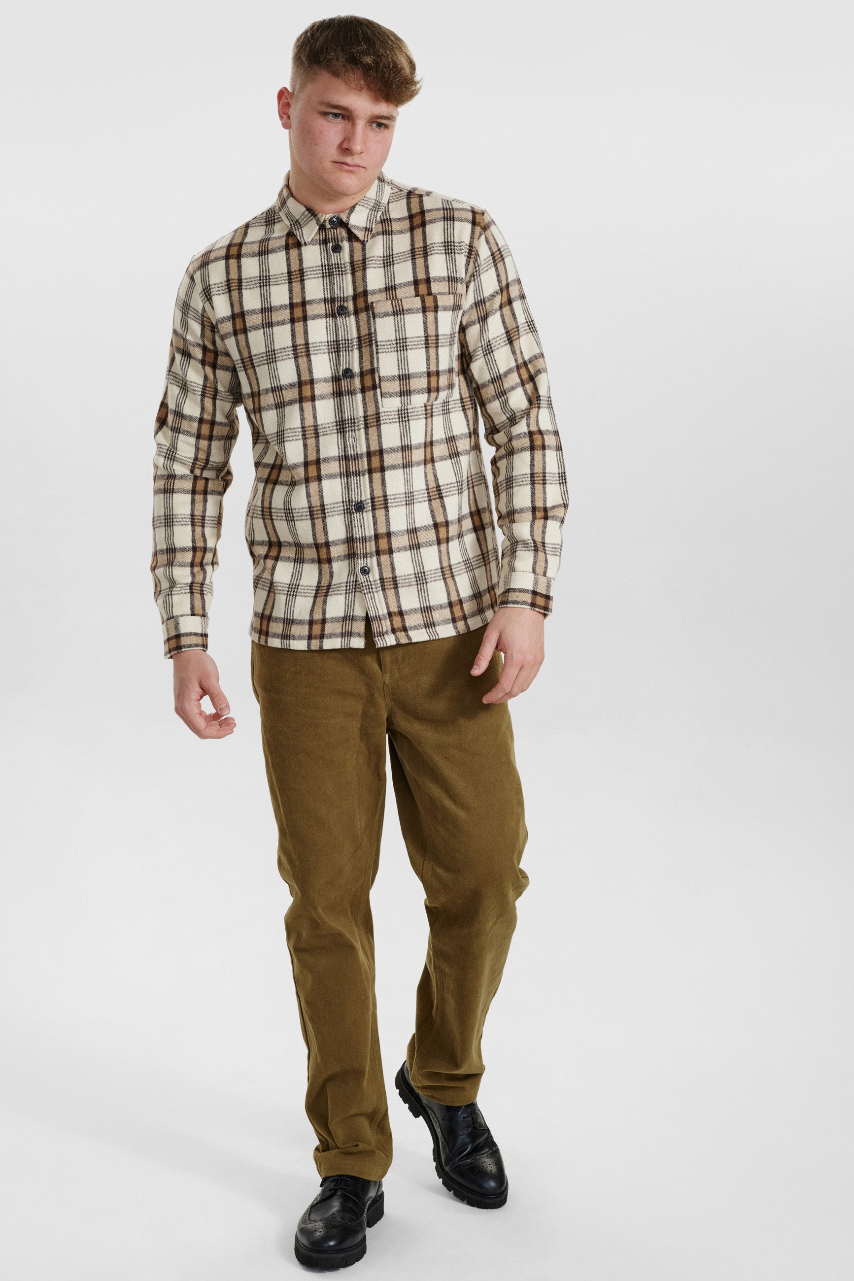 DXNMXRK. DX-Ebbe Outlet Tree House