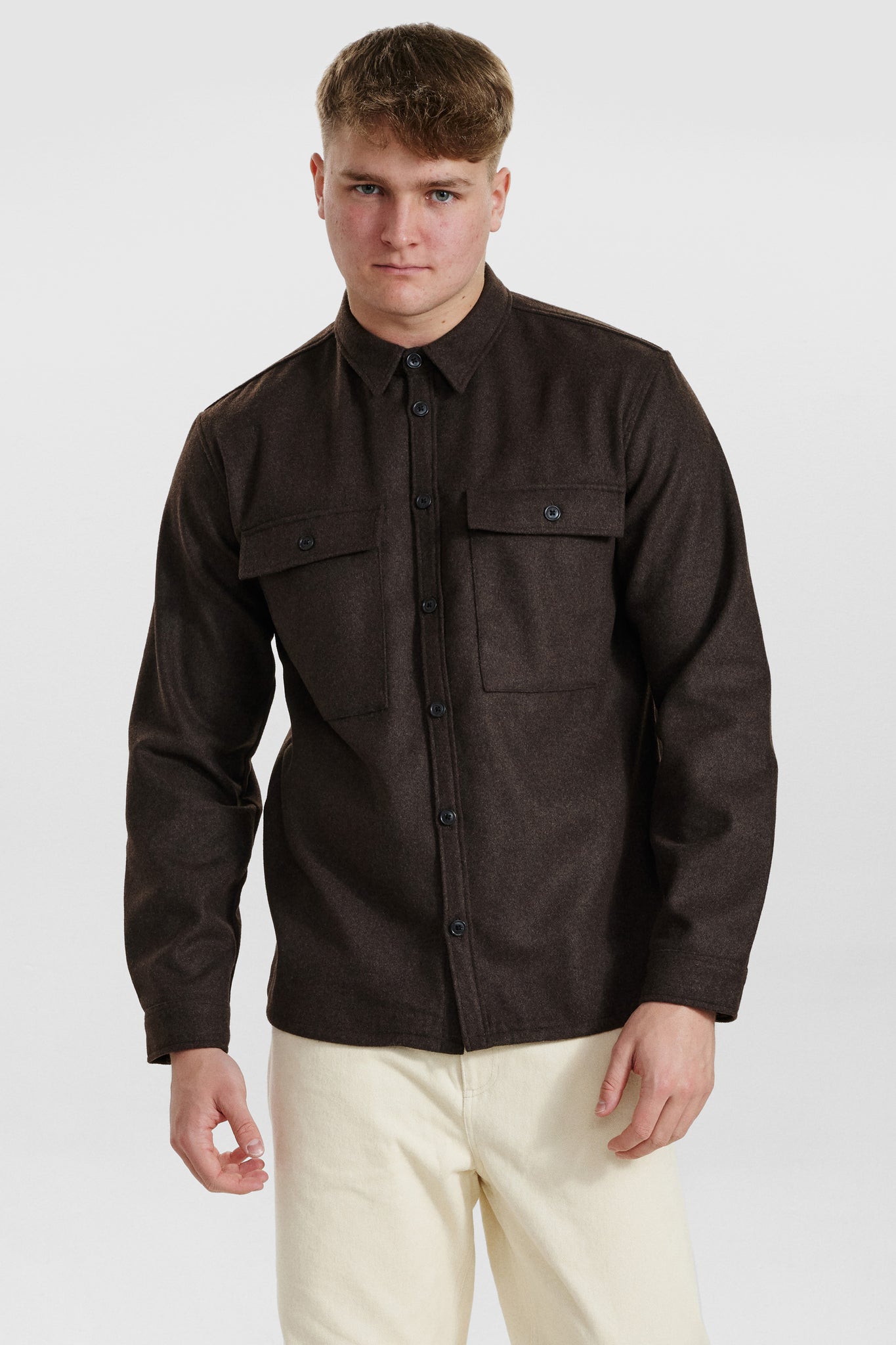 DXNMXRK. DX-Emil Outlet Dark Brown