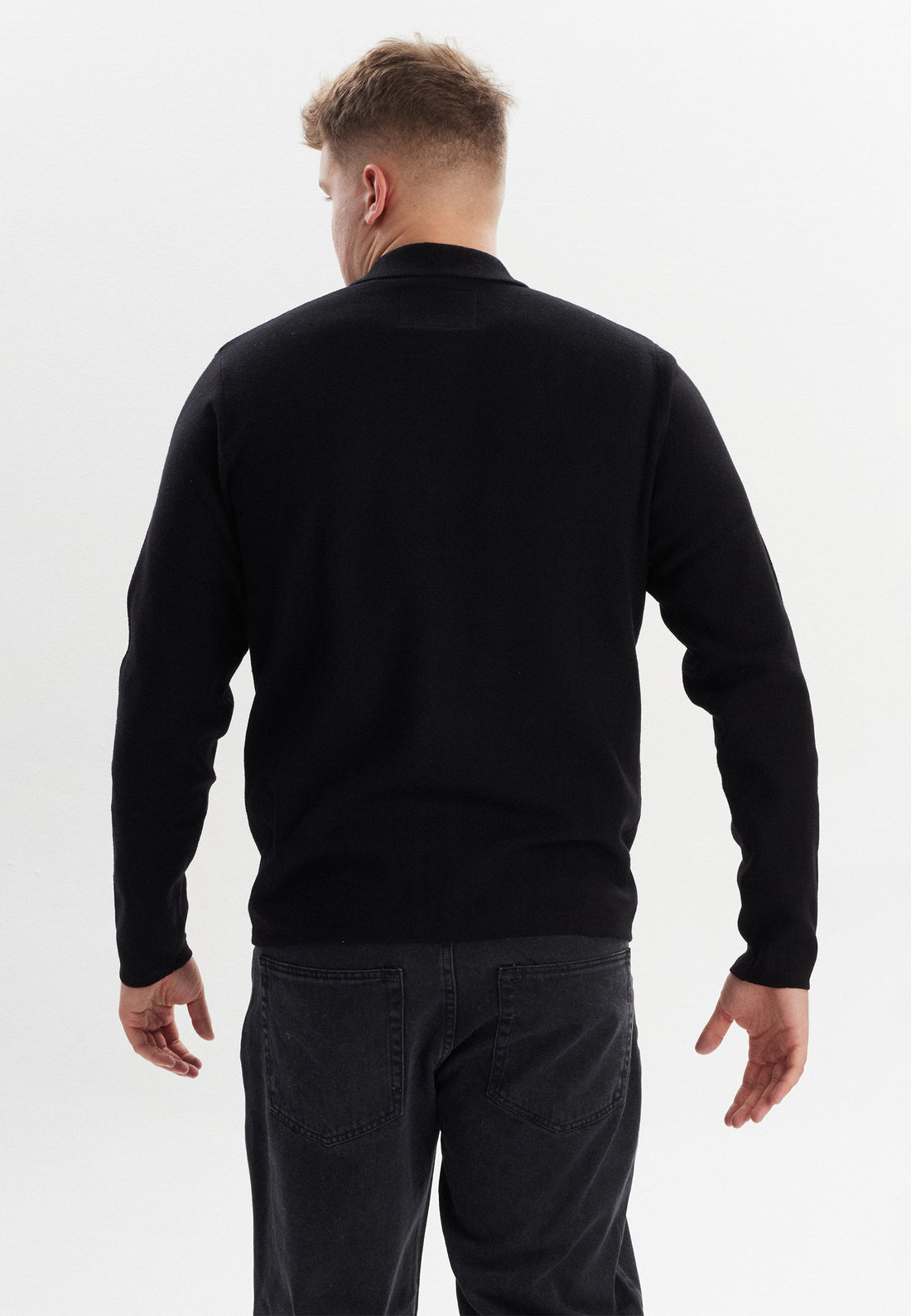 DXNMXRK. DXGeorg Knitwear Black