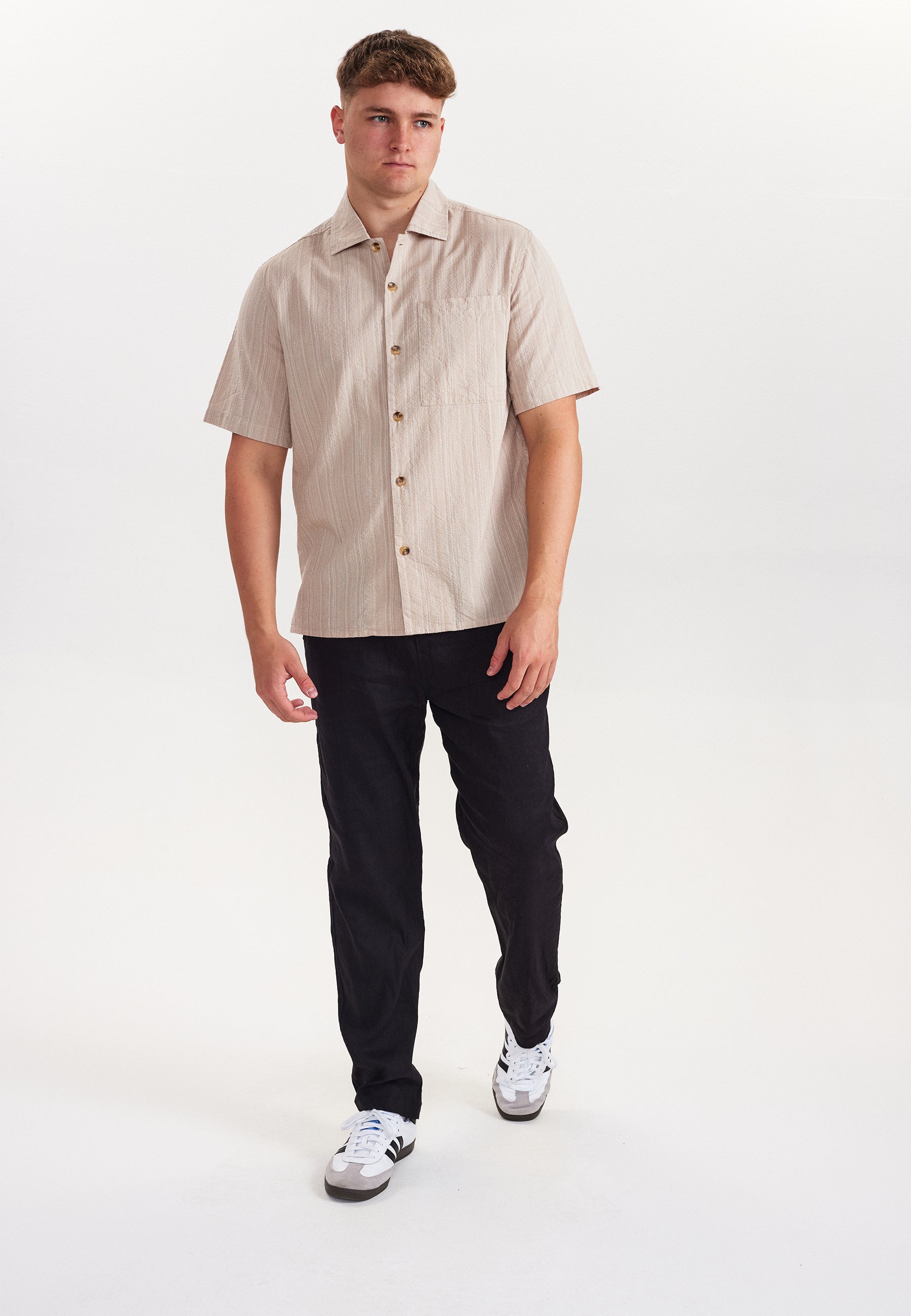 DXNMXRK. DXfady Outlet Sand